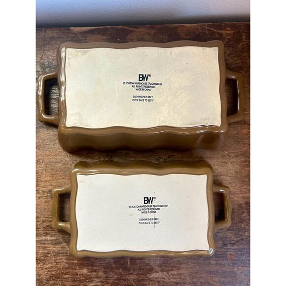 Vintage Ruffled Brown and White Ceramic Bakeware, Set of 2 - Picture 4 of 8